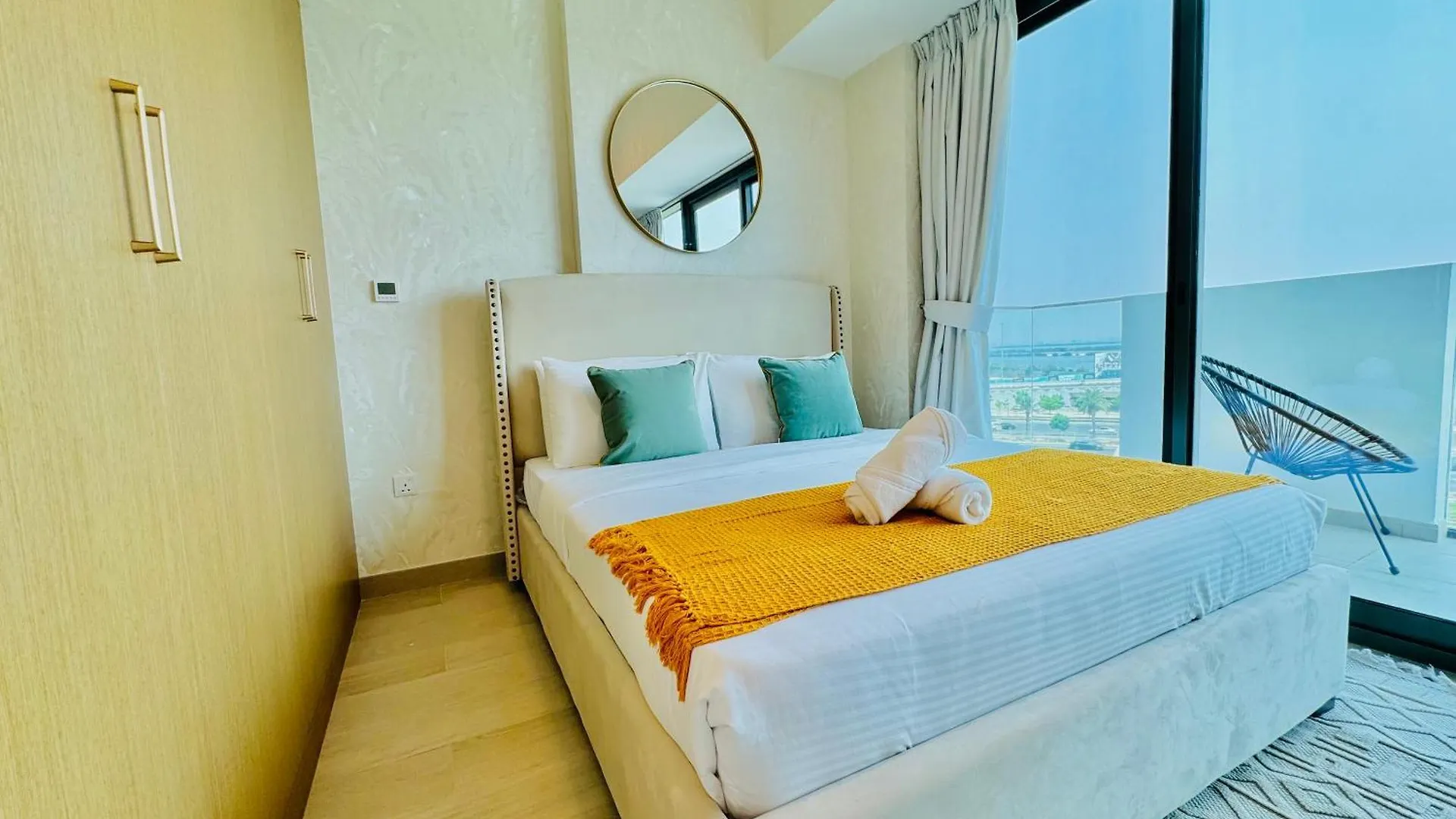 Venduras - Skyline View Farhad Azizi Residence Al Jaddaf Dubai 0*,