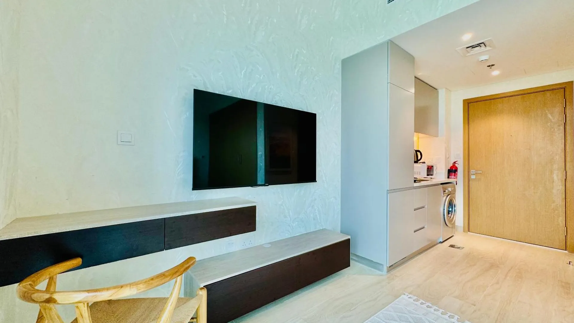 Venduras - Skyline View Farhad Azizi Residence Al Jaddaf Dubai 0*,  United Arab Emirates